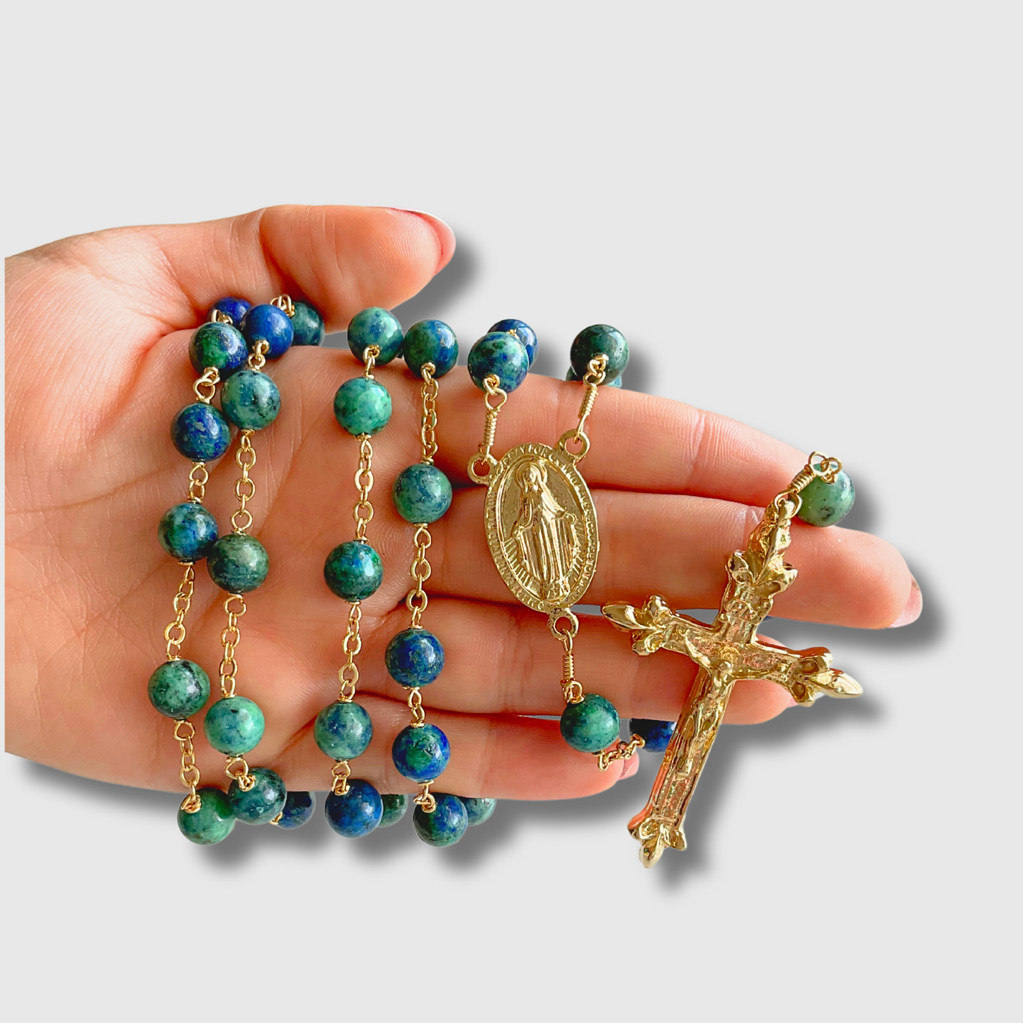 Rosario de piedra color verde oscuro con crucero medalla milagrosa, baño de oro 24 k.