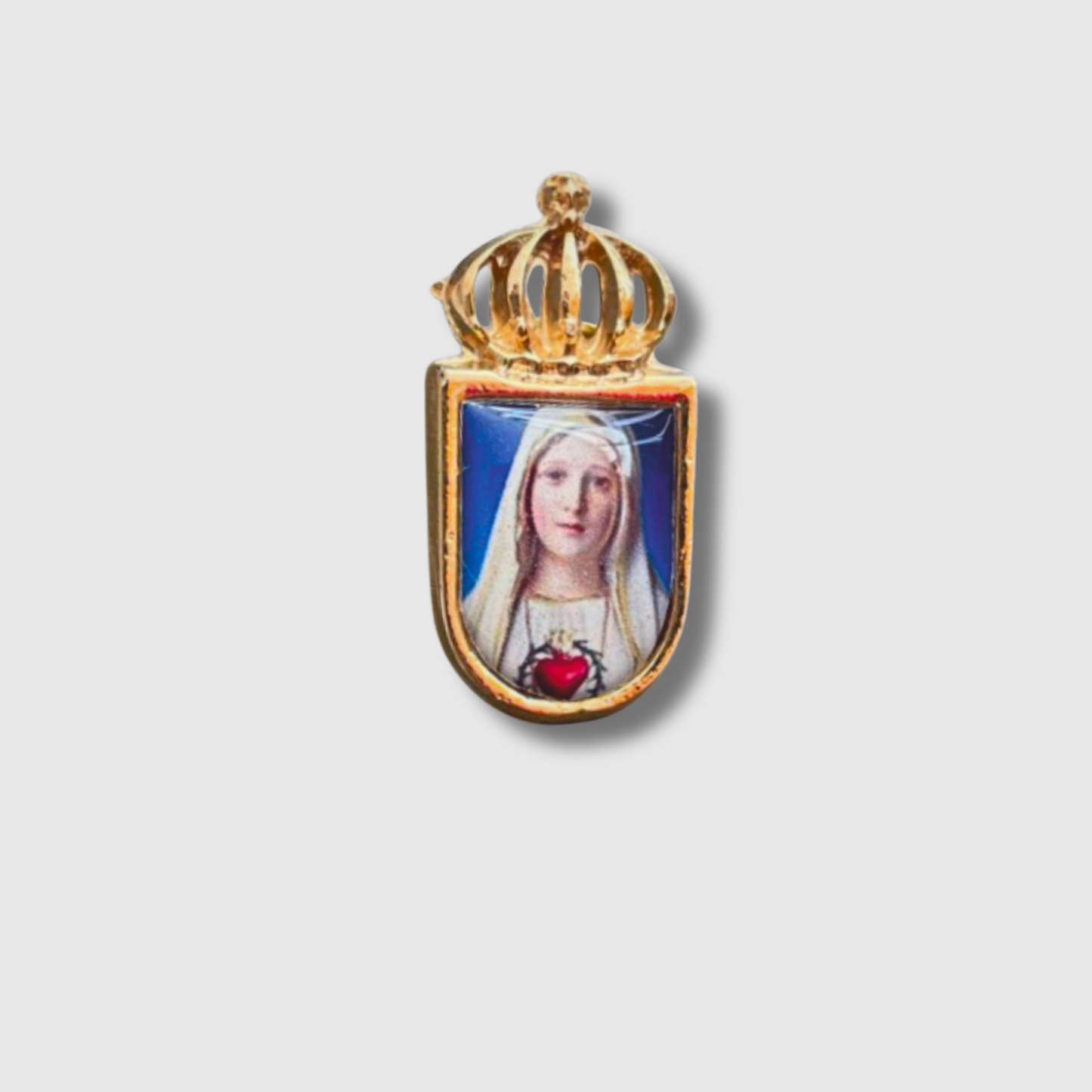 Pin Virgen de Fátima con corona realzada.