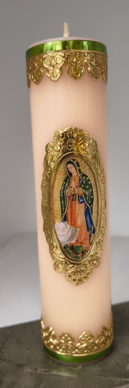 Cirio Devocional Virgen de Guadalupe Mod. 01 Medallón ovalado
