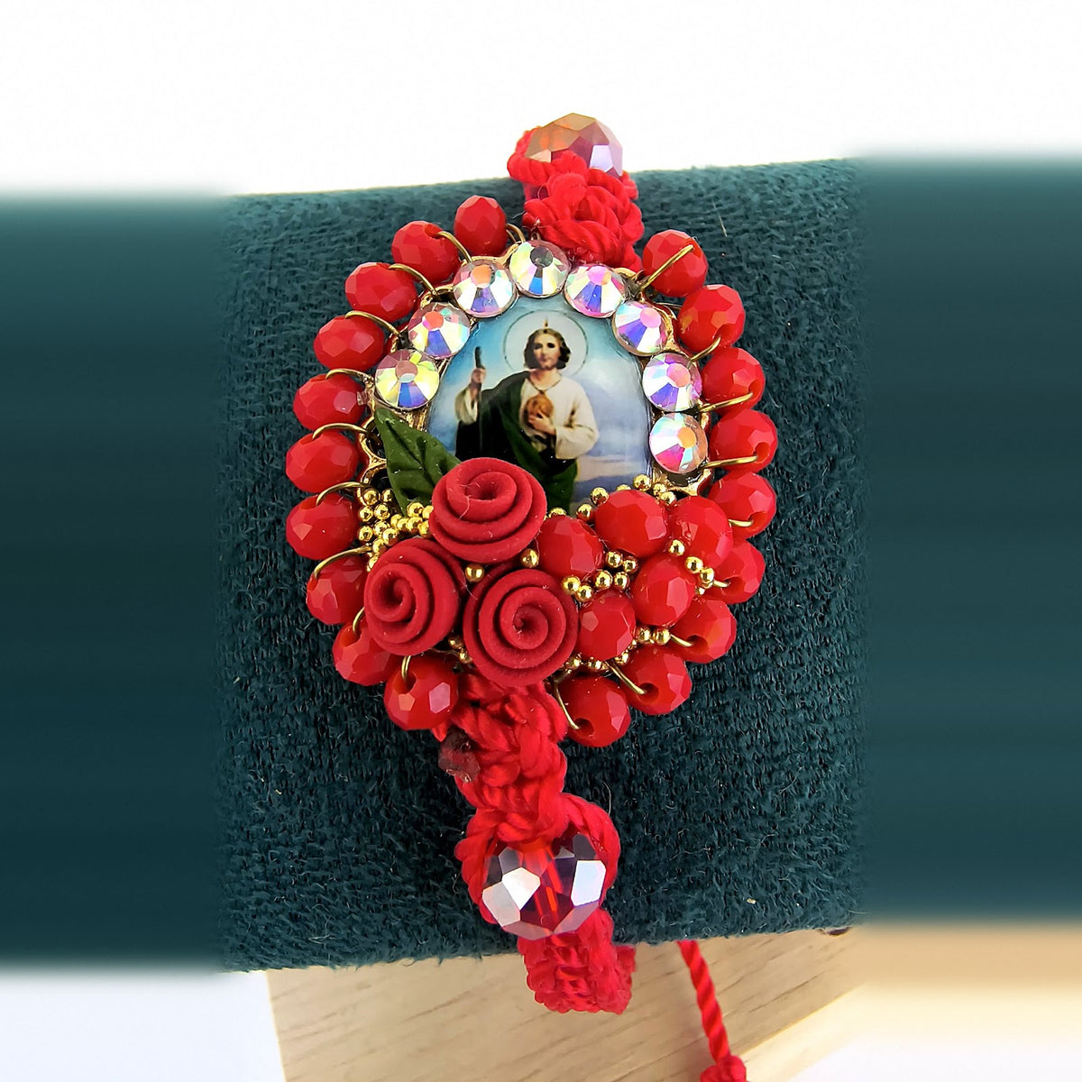 Pulsera Tejida Medalla San Judas Tadeo Decorada