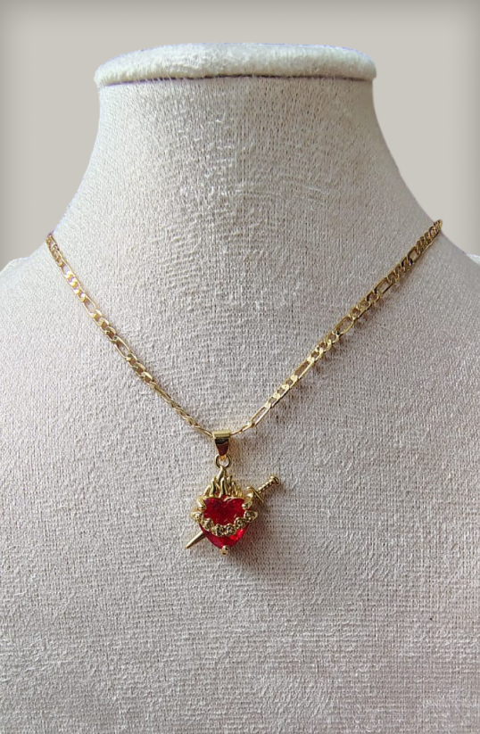 Dije Corazón Inmaculado Corazón María en cristal color rojo.