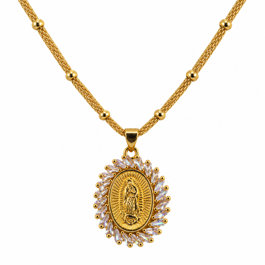 Dije Virgen de Guadalupe en oro laminado