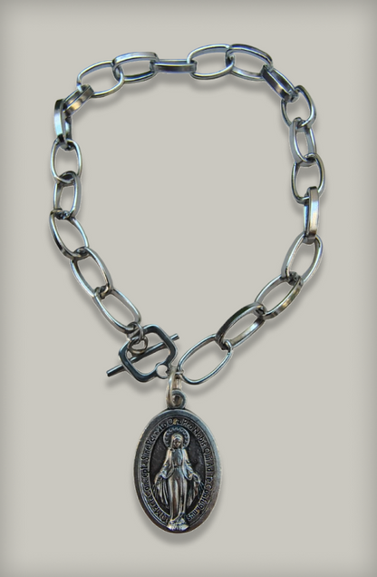 Esclava con Medallita milagrosa, con Broche en T