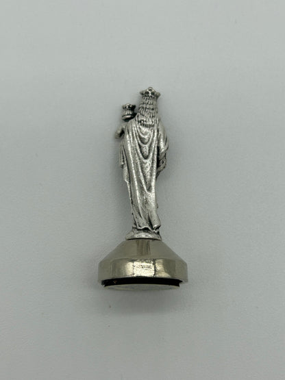 Figura metálica Virgen María Auxiliadora Italiana para escritorio con adhesivo.