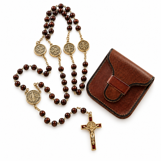 Rosario de Madera con medalla de San Benito en estuche de piel