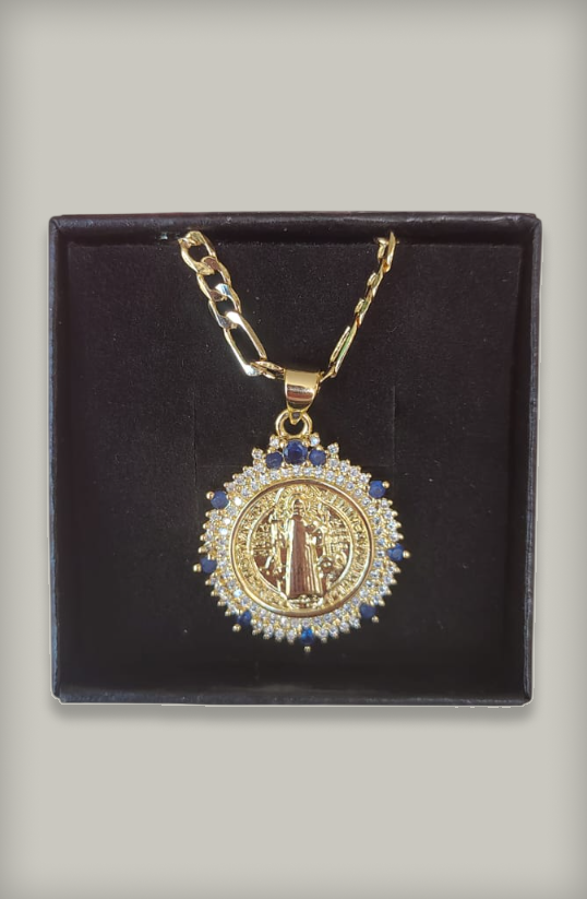Medalla San Benito con Circonias